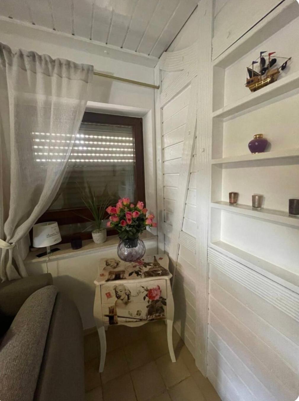 Apartment La
